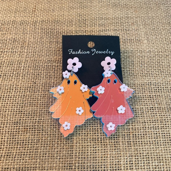 Cute Girly Ghost Earrings - Picture 2 of 3